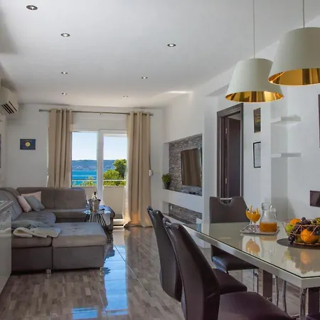 Deluxe Bellacosta Kastela