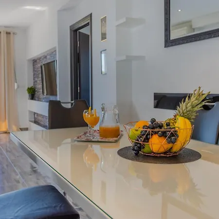 Deluxe Bellacosta Apartment Kastela