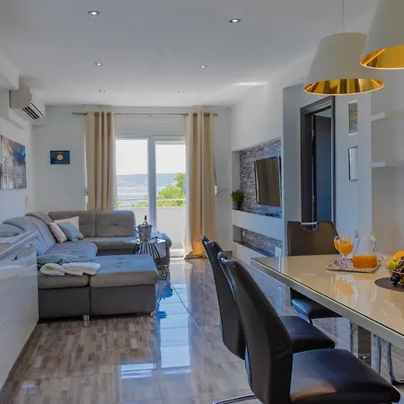 Deluxe Bellacosta Kaštela
